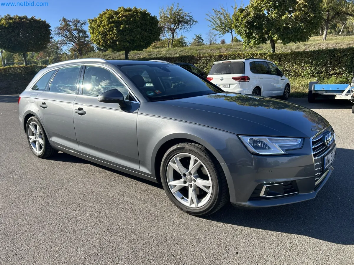 سيارة ركاب Audi A4 Avant