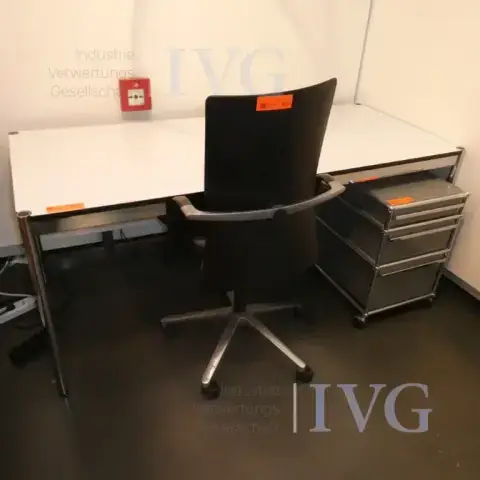 Письмовий стіл USM HALLER