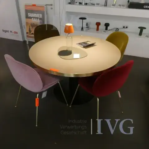 Обідній стіл GUBI Dining Table 2.0