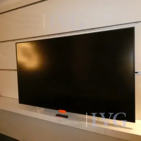 Плоский монітор SAMSUNG QM75R