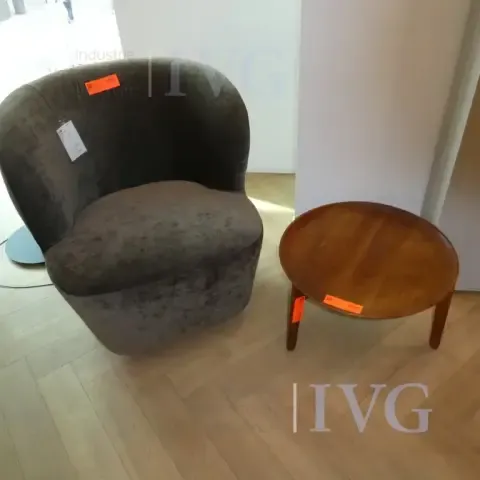 Poltrona lounge GUBI Stay Lounge Chair Small