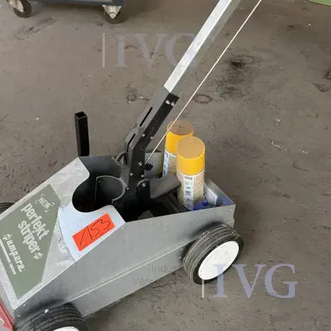 Mașină de marcat pardoseala AMPERE Perfect Striper
