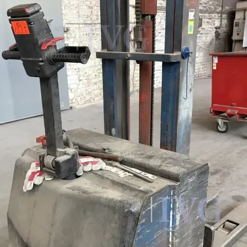 FABA 电动舵柄托盘搬运车