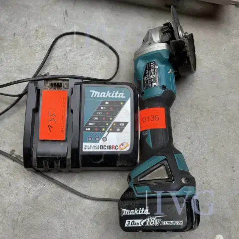 MAKITA DGA504 充电式角磨机
