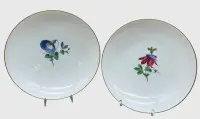 2 stk. store skåler "KPM" Berlin, blomstermalt midt, høyde 4,5 cm, diameter 21,5 cm