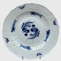大盘 "Meissen" 蓝色宫廷龙纹，双剑磨穿，1处缺口，直径24.5厘米