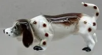 瓷狗，彩绘，高5厘米，长10厘米
