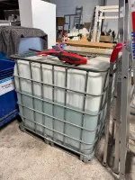 1 IBC-container (innhold ca. 675 l)