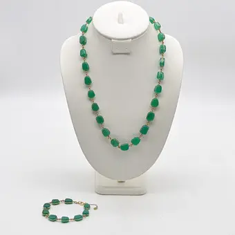 Conjunto de joyería hecho a mano de crisoprasa, collar de eslabones y pulsera, engaste gold doublé, hacia 1950.