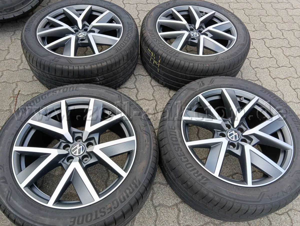 4个VW "Braga"原厂轮毂含夏季轮胎,尺寸285/45 R20 108W