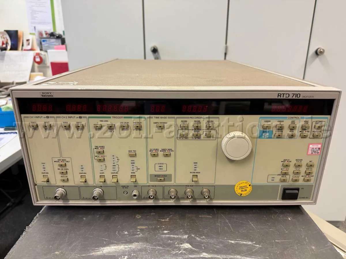 1 digitizor Tektronix RTD 710, netestat