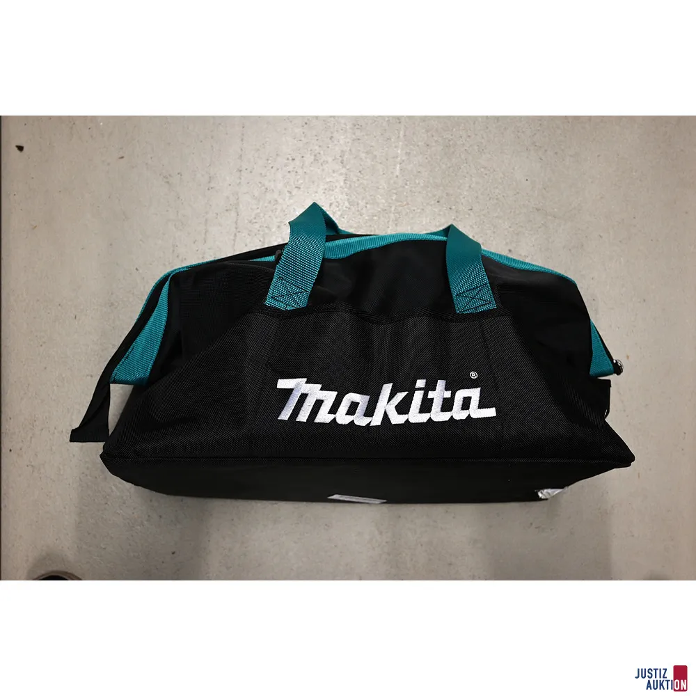 1 个 "Makita" 大号工具包