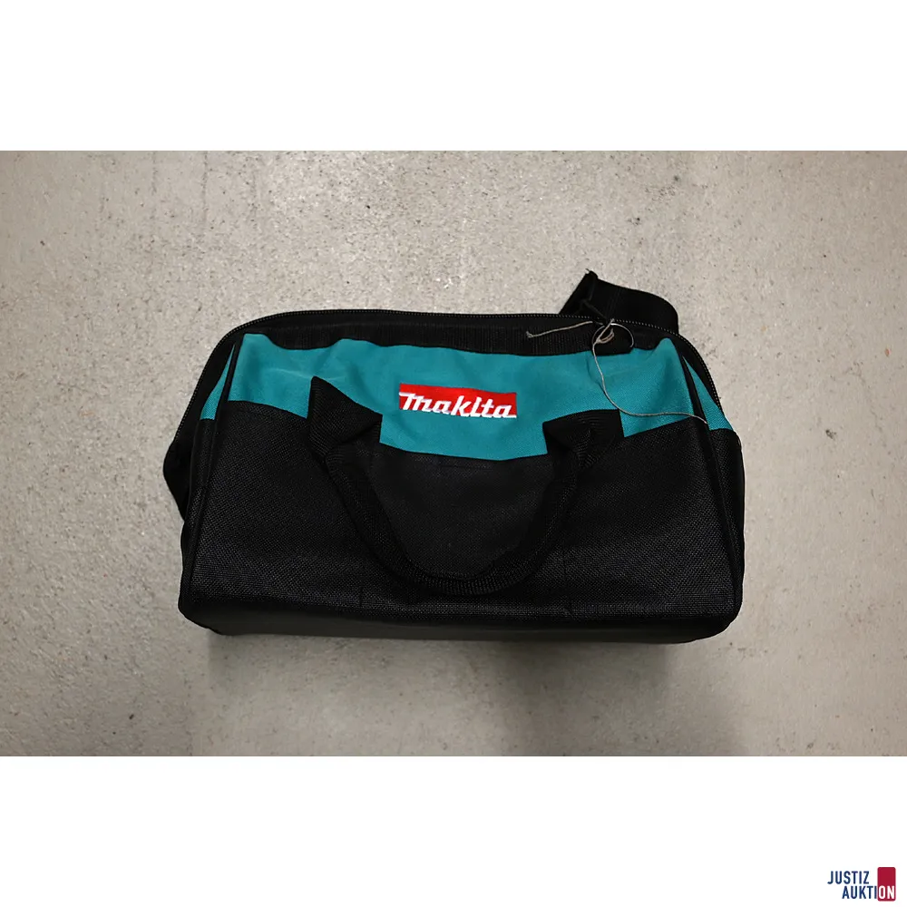 1 个 "Makita" 小号工具包
