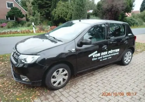 1 Dacia Sandero، أول تسجيل: 12.10.2020، لوحة: OL-JV 27، فحص فني حتى 11/27، 5 أبواب، أسود، هاتشباك، رقم الهيكل:…