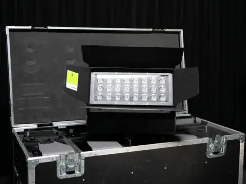 SGM P6 LED dış mekan projektör, kasada 4'lü set