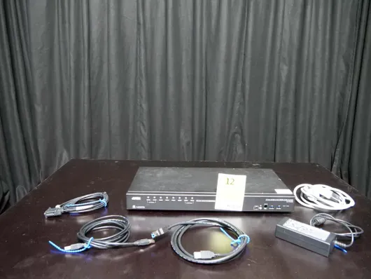 ATEN 8端口 KVM 切换器 USB3.0 + HDMI 2.0