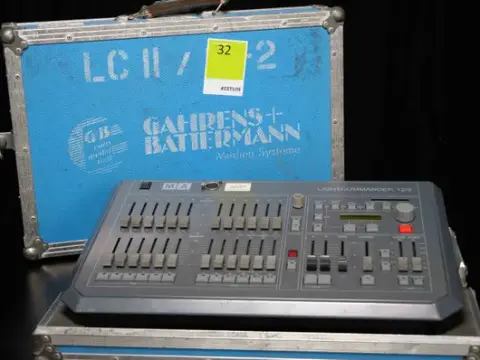 MA Lightcommander 12/2, çantalı
