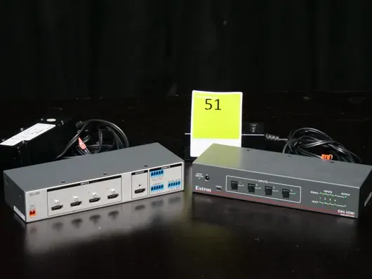 Set da 2 switch HDMI Extron SW4 4>1