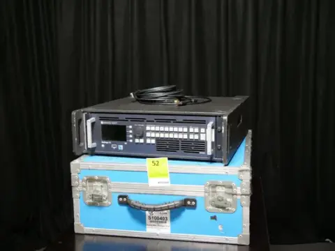 Analog Way Nextage 16 4 Seamless Switcher, mikser, scaler kutulu
