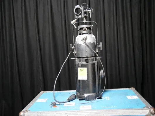 Source4 25-50° 750W 轮廓聚光灯 6 件套装含箱
