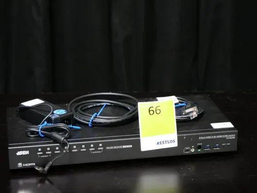 ATEN 8 端口 KVM 切换器 USB3.0 + HDMI 2.0 含 8x USB-B 3.0 线缆