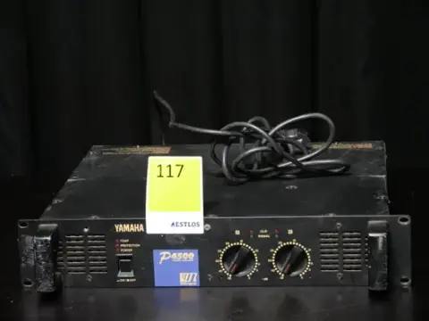 Yamaha P4500 analog güç amplifikatörü