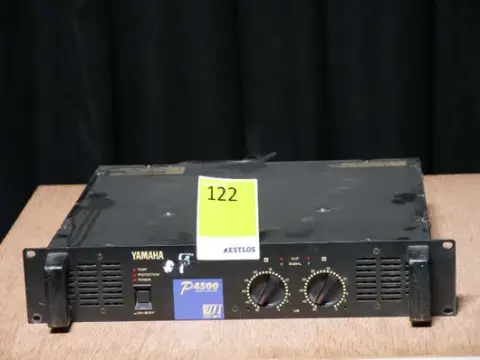 Yamaha P4500 analog güç amplifikatörü