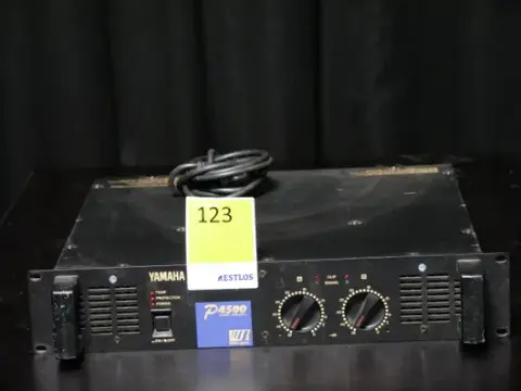 Yamaha P4500 analog güç amplifikatörü