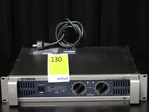 Yamaha P7000S analog güç amplifikatörü