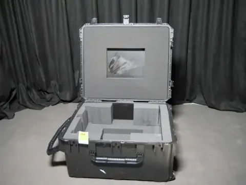 SKB Cases i series 3026-15