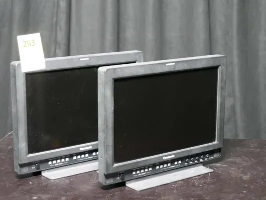 2台套装预览监视器 17" Panasonic BT-LH1710E