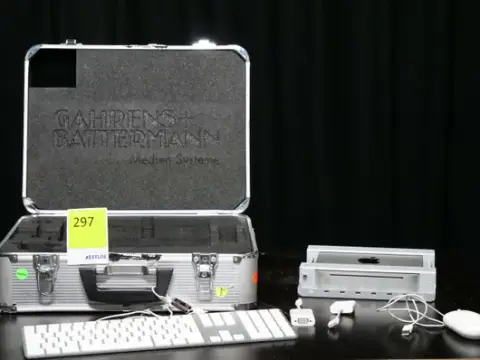 Apple MacMini Quad 2 Duo con accessori e custodia