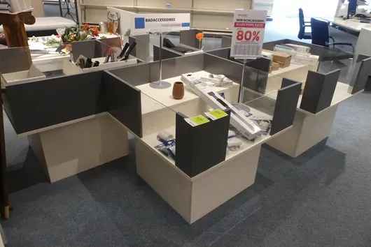 4件商品货架/桌,不含内容物
