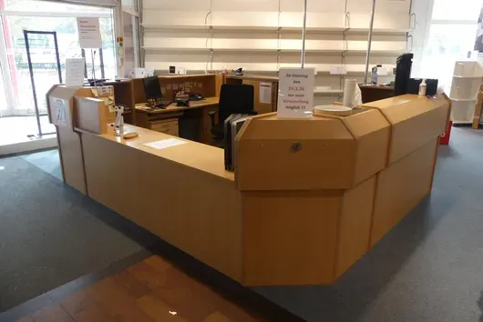 Salgsdisk med indhold