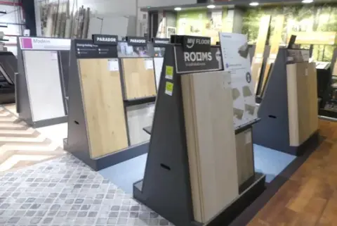 8 个商品展示架