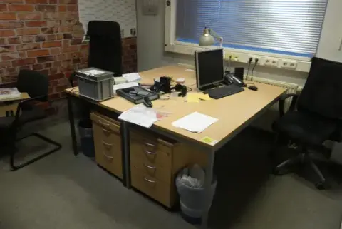 Contenuto della stanza, arredamento per ufficio