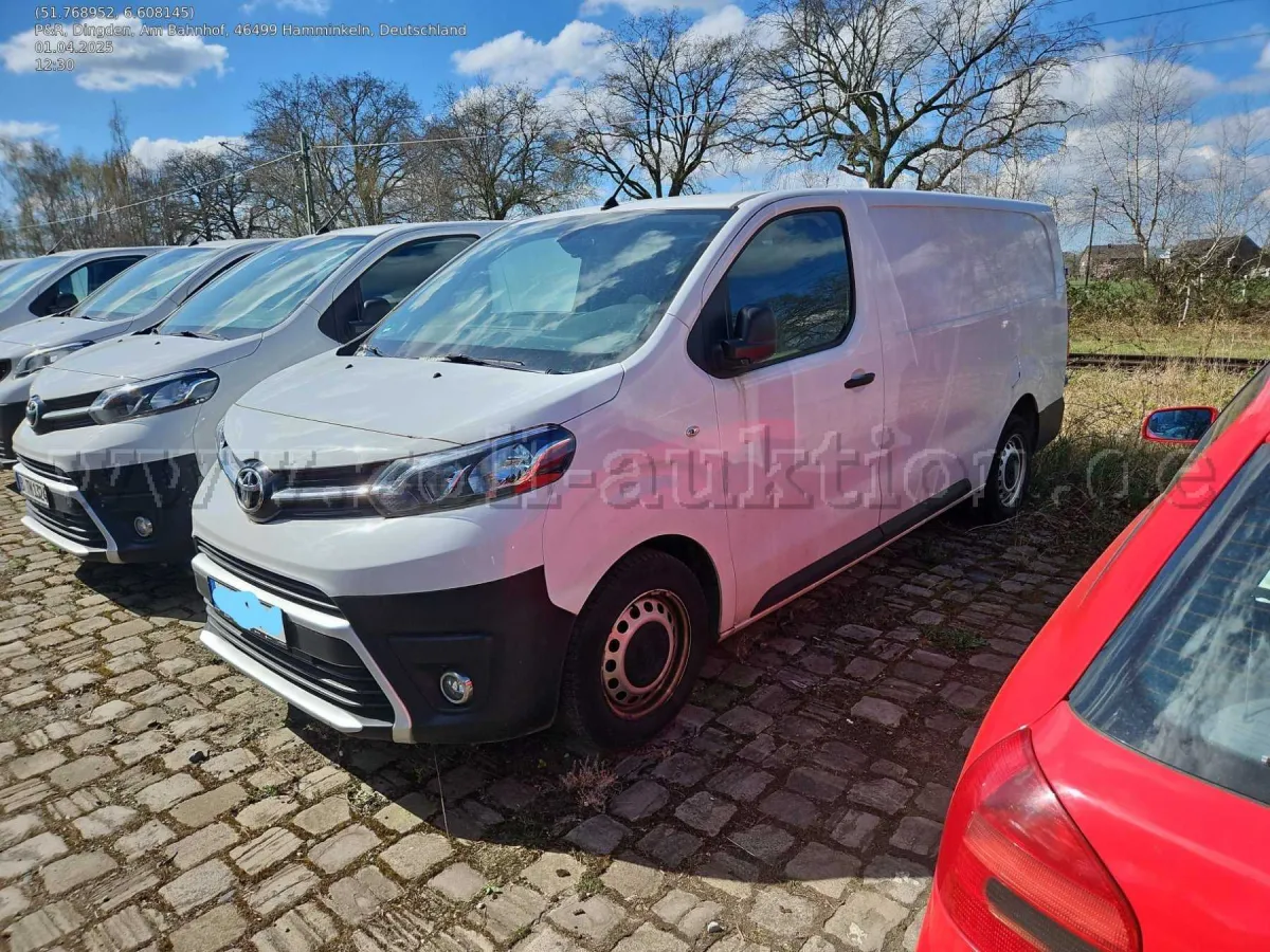1辆乘用车 Toyota Proace Verso - 爱好者车辆