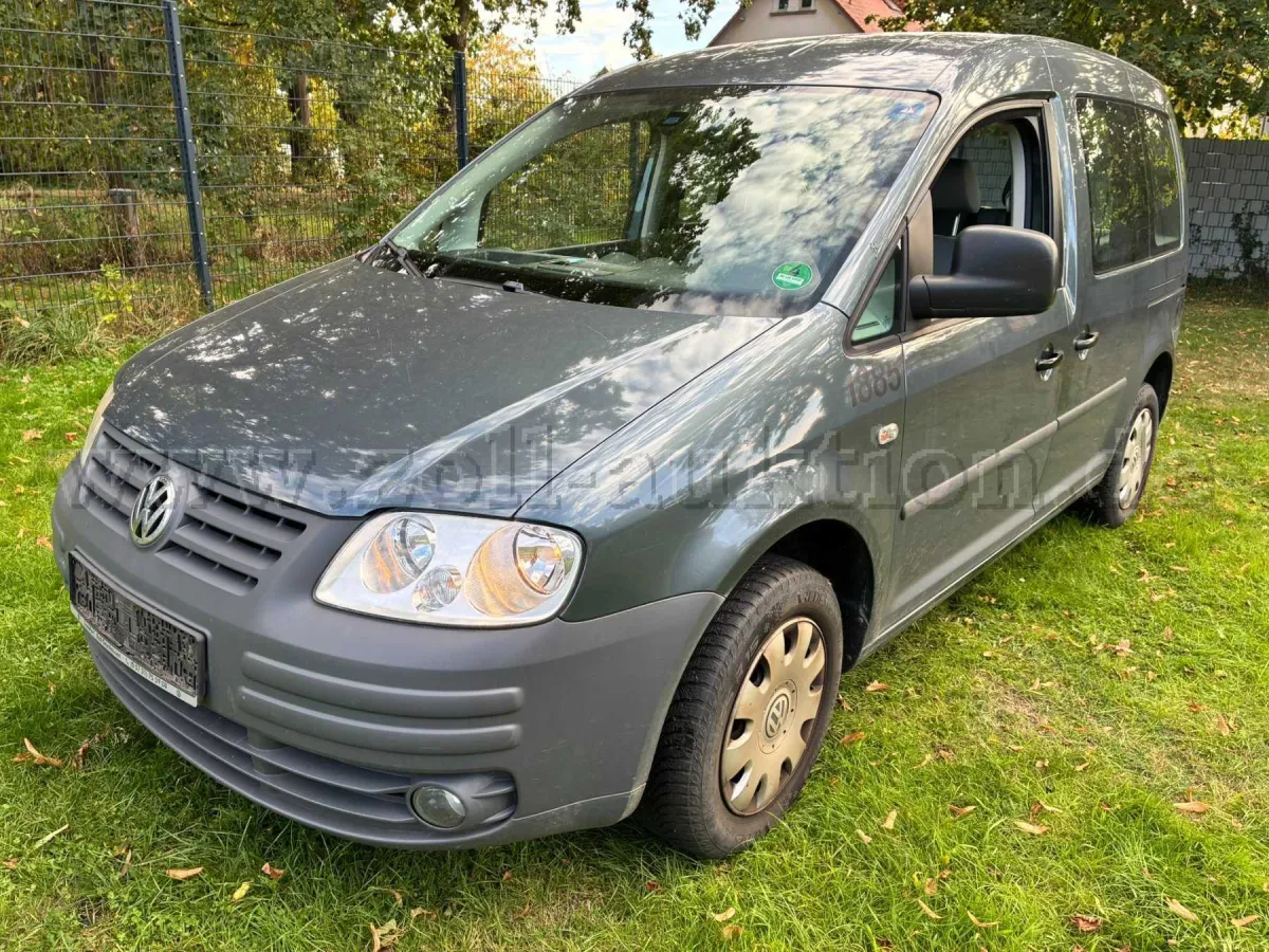 1 سيارة VW Caddy 1.6 16V