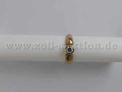 1 枚戒指，黄金配宝石，333/1000