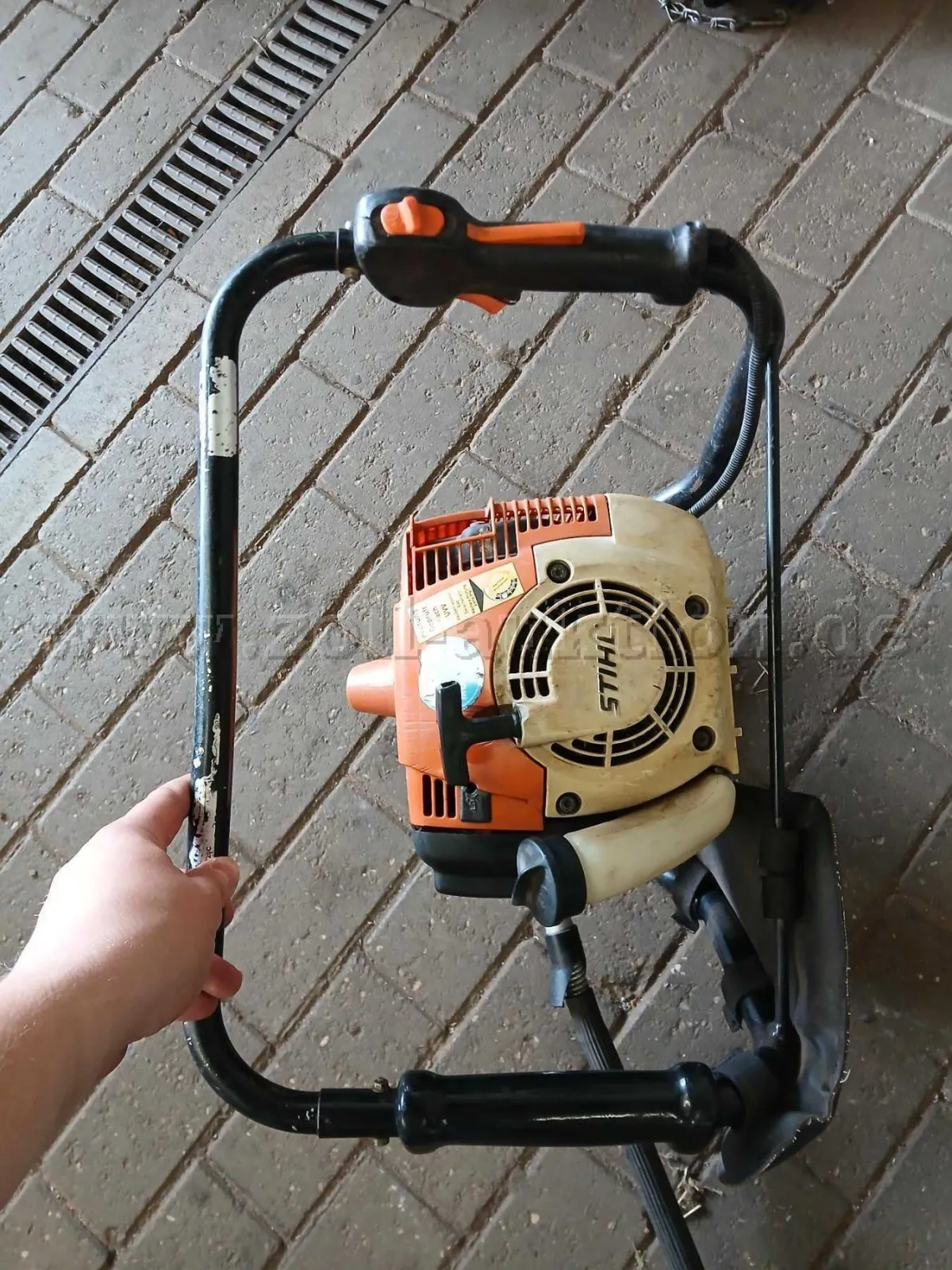 1 Stihl trivella BT 120 C