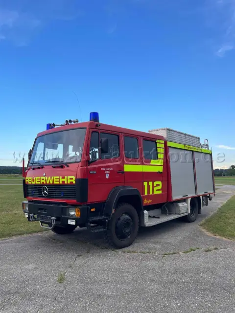 1 vehículo de extinción de incendios - TLF 16/25 - Mercedes Benz - tipo: 1120 / AF