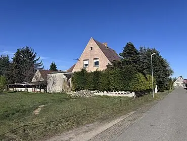 Тихо розташований житловий будинок з можливостями розвитку – Бернсдорф/Оберлаузіц