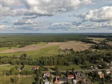Незабудована земельна ділянка з деревами та чагарниками – Tschernitz