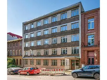 Адміністративна будівля неподалік центру – Хемніц