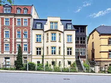 Edificio de viviendas tipo villa, dividido en 3 pisos en propiedad horizontal – Zeitz