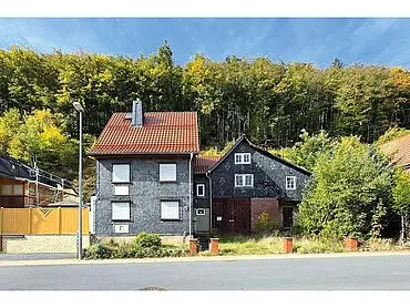 带附属建筑的住宅 – Schleusingen