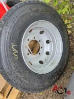 MB Atego 备胎