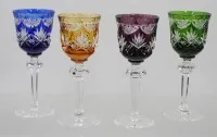 4只优雅的罗马式或水晶甜酒杯，彩色套色玻璃，由Dorotheenhütte Wolfach传统手工制作