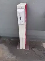 1 موزع نظافة اليدين بحامل