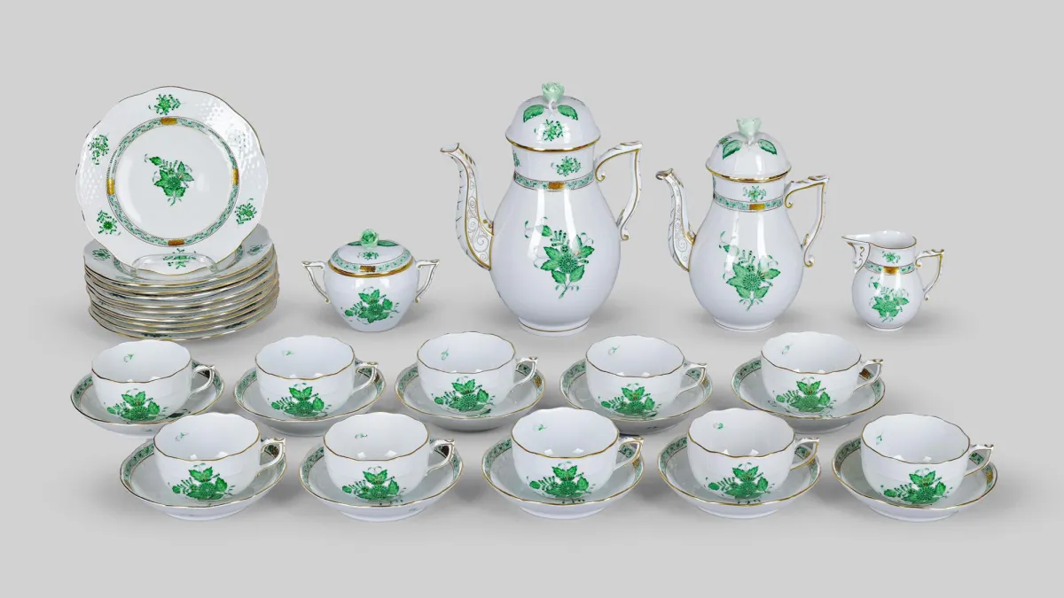 咖啡具，Herend，Apponyi 绿色，供十人使用，配两把不同壶，玫瑰钮有磕碰 (34) (42239-16)